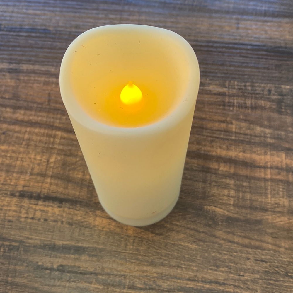 Flameless LED candles